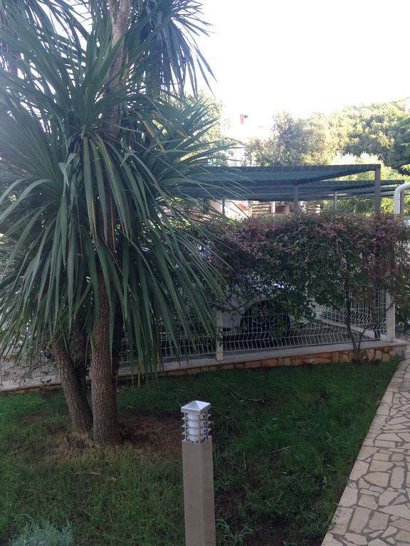 Apartments Villa Kristina Pula Luaran gambar